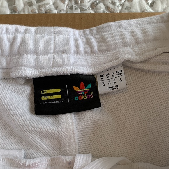 Pharell Williams Hu shorts size M - Picture 3 of 3